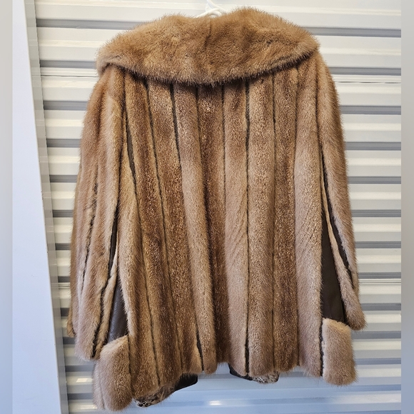 GORGEOUS GENUINE AUTUMN HAZE MINK FUR & GENUINE LEATHER COAT SIZE: Medium-Large - Picture 2 of 14